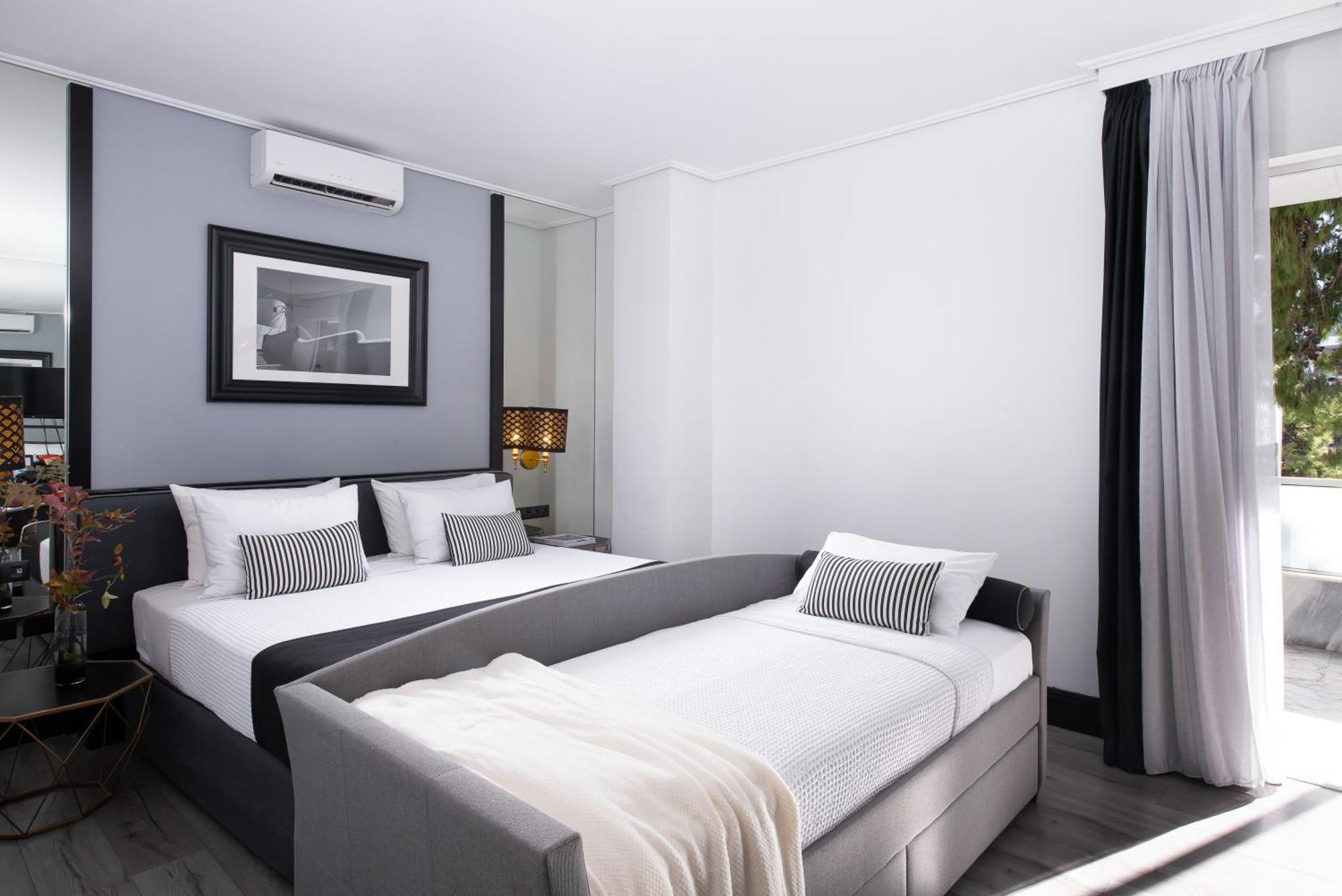 เอเธเนียน ริเวียรา โฮเต็ล แอนด์ สวีท Hotel เอเธนส์ ภายนอก รูปภาพ
